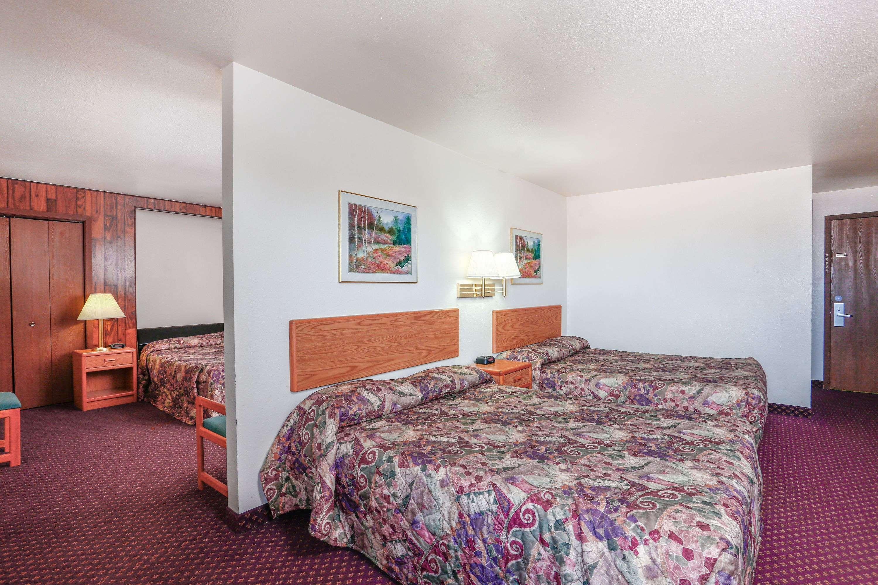 Travelodge By Wyndham Deer Lodge Montana Exterior foto